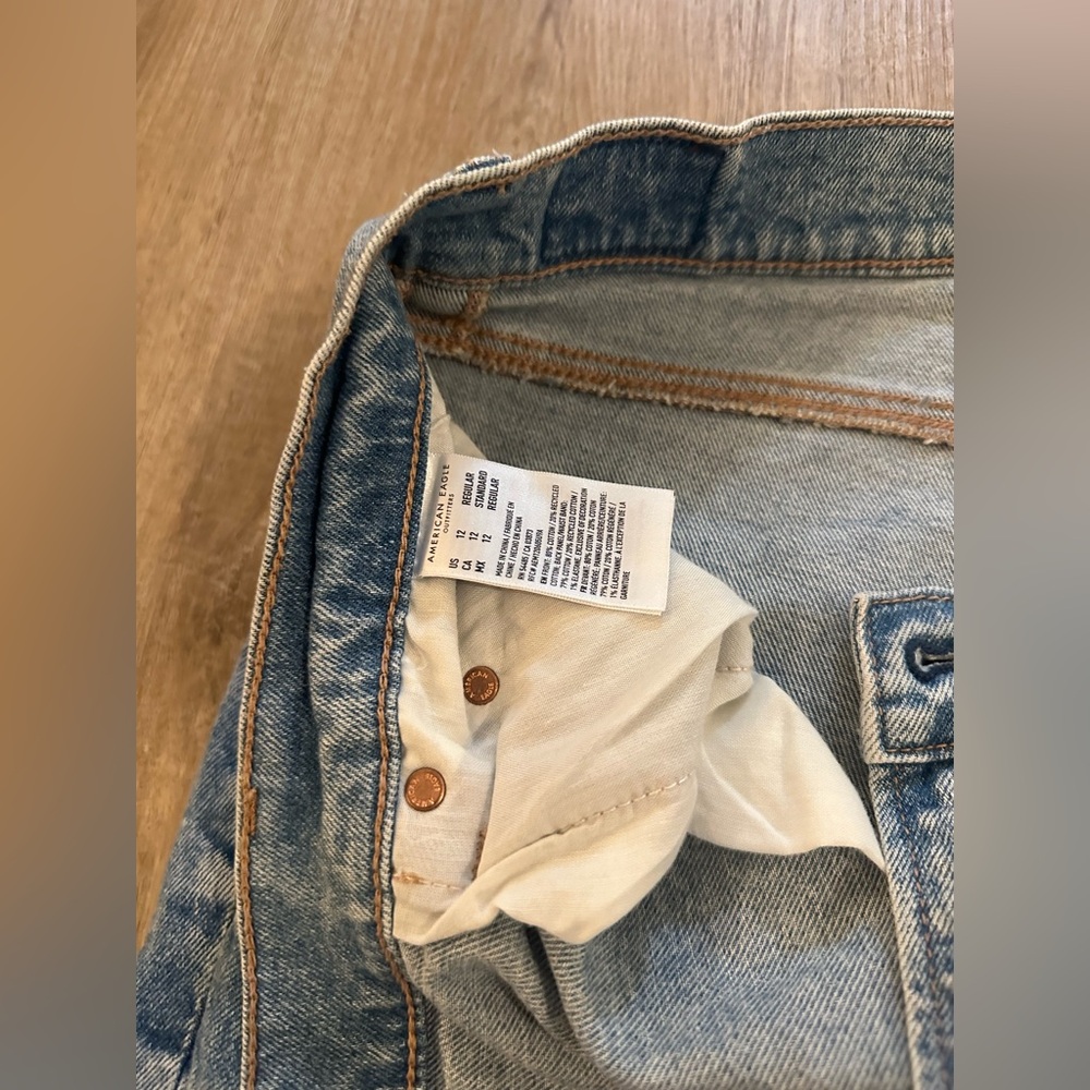 American Eagle Outfitters Ripped Straight Leg Jeans - Light Blue - Picture 5 of 6